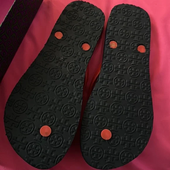 Tory Burch Rouge Hats Thin Rubber Flip Flop Slippers - Picture 5 of 6